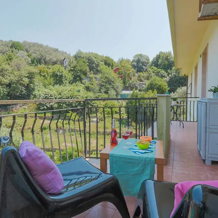 15 Minutes From The Sea - Ac - Quiet - King - Balcony *