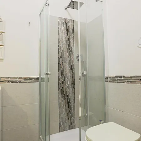 15 Minutes From The Sea - Ac - Quiet - King - Balcony Apartman Rapallo